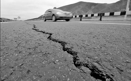 Highway cracks after 1 month