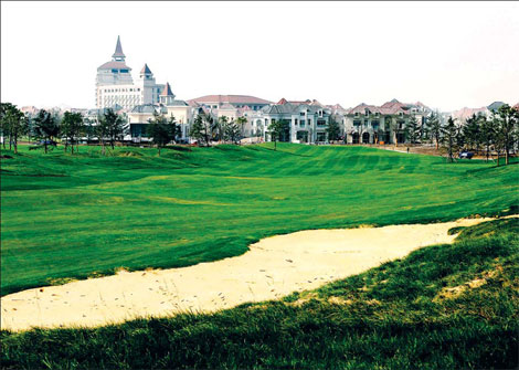 Shanghai golf tournament goes professional and international