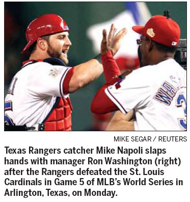 Napoli, Rangers move a win from World Series crown