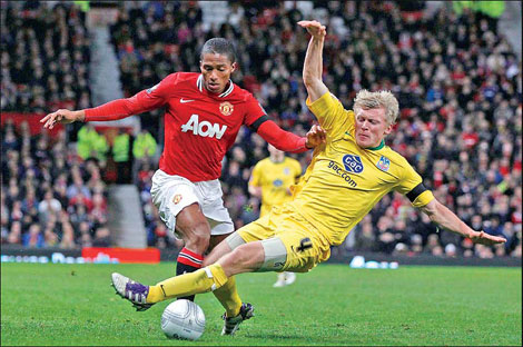 Ferguson apologizes following Palace coup