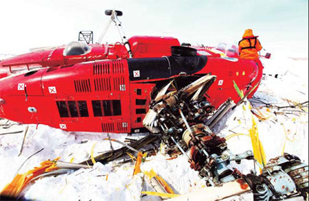 Antarctic research mission helicopter crashes