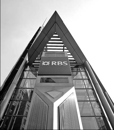 RBS report blames bank management, industry regulators