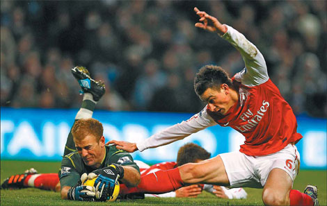 City prepares for United battle