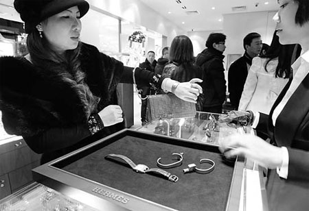 Luxury sales aid world economy