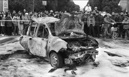 Drunken driver kills three in pileup