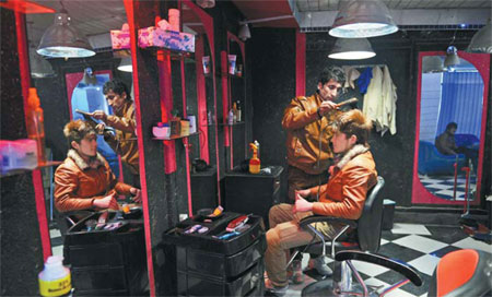 Afghan men embrace fashion