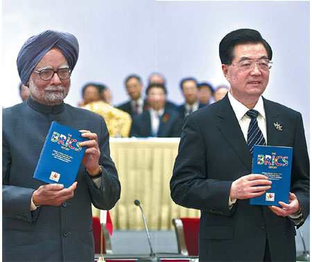 At summit end, Hu, Singh talk