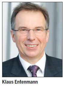 Auto Special: Financing key to Daimler's world strategy