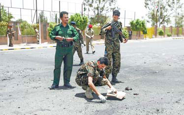 96 killed in Yemeni suicide bombing