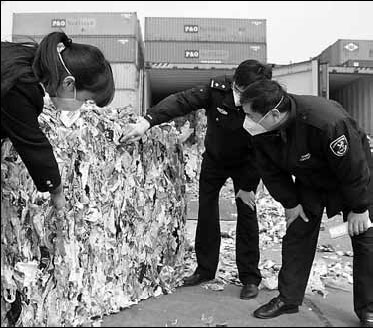 Smuggled solid waste returned to Rotterdam