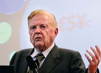 Policy shifts 'can maintain growth'