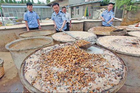 State Council improves food safety