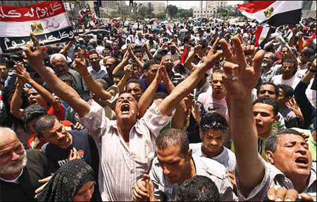 Egypt transition in turmoil on eve of runoff election