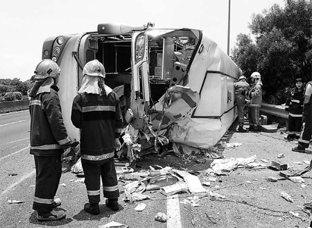 Lives not in danger from crash
