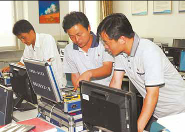 DPRK students get in sync with technology