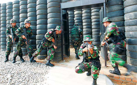 Training session strengthens ties