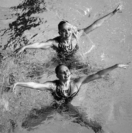 Russia's synchro in perfect rhythm