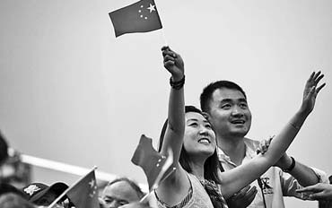 Chinese fans follow Games to London