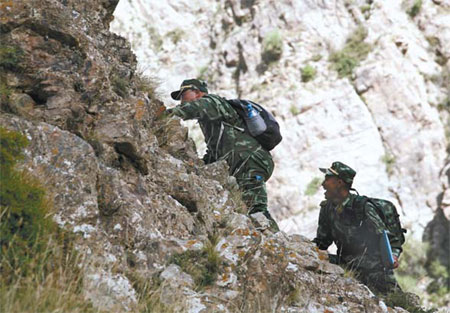 Soldiers of fortune target gold deposits