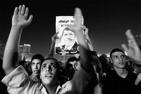 Egyptian president dismisses military chief in power play