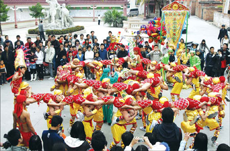 Diverse cultures converge in Zhanjiang