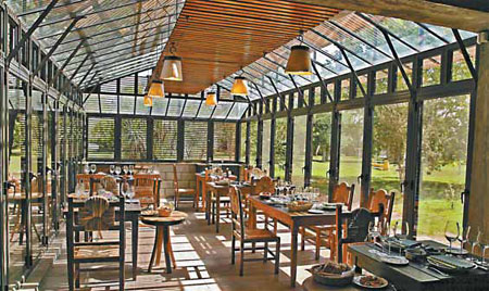 Architecture and food in Argentine wineries