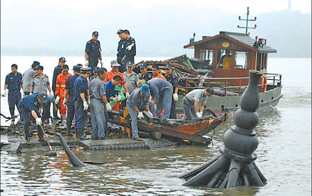 Collapse of pavilion prompts concerns