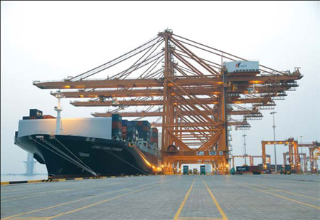 Xiamen to develop intl shipping hub by 2020