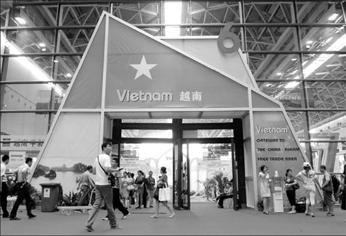 Expo gives evidence of manufacturing shift