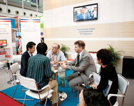 Nation's top tech fair expands foreign reach