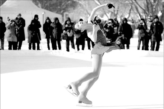 10,000 brave the cold for cross-country ski race