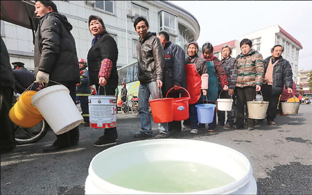 Chemical dump affects water supply of 30,000 in Shanghai