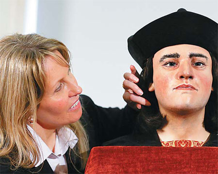 Plastic model reveals likeness of Richard III