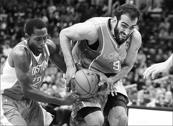 Dragic helps Suns beat Rockets