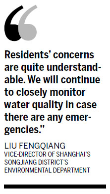 Water 'safe' despite carcasses