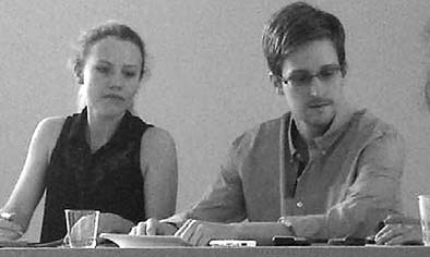 Snowden mulls Russia asylum