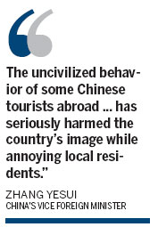 Chinese tourists told to polish up on etiquette