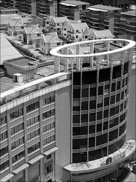 Villas on roof of mall waiting in the wings