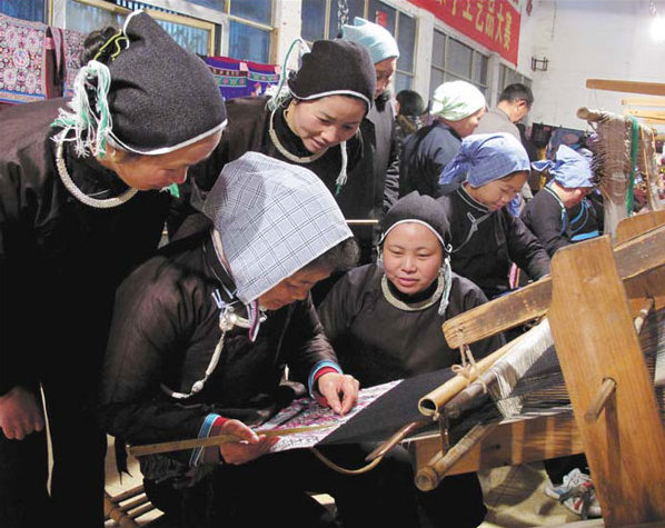 Embroidery traditions thrive in central China