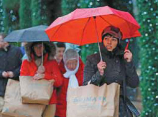 High winds, rain lash Europe, killing two