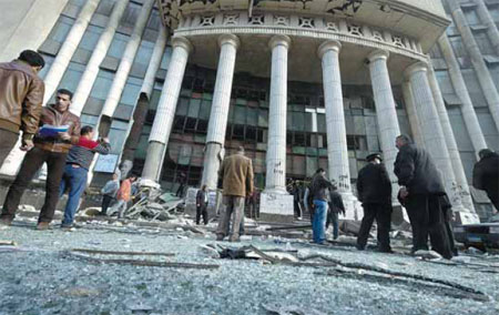 Egyptians vote on new constitution