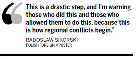 Kiev raises alarm over Crimea siege