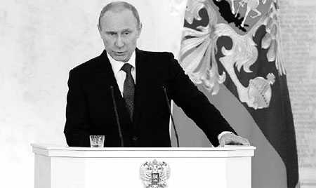 Putin defends Crimea vote, blasts West