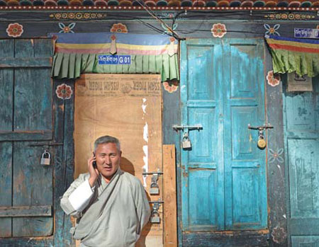 Cellphones catapult Bhutan into modern age