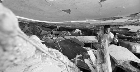 Death toll rises in Israeli strikes