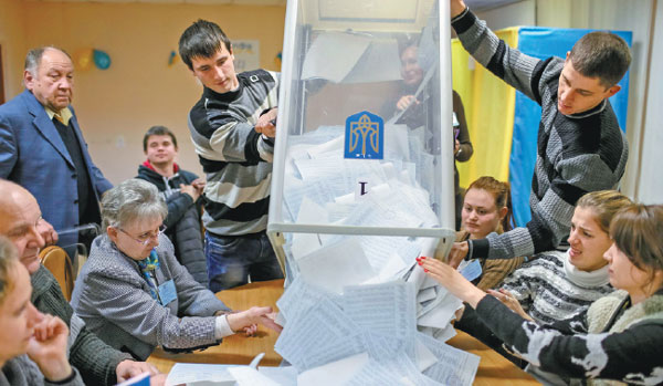 Ukraine voters embrace peace and West