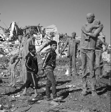 Palestinian artist captures Gaza's pain in clay sculptures