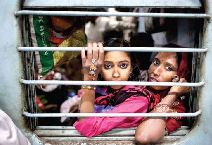Seeking good life, family found only trash