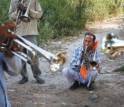 India's brass bands struggle amid changing tastes