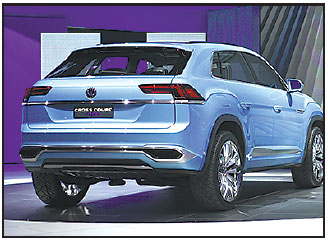 Hot cars at the Detroit auto show